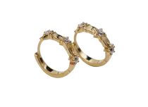 Par de pendientes CoCr Pvd Oro estrella con brillantes 0.8X10